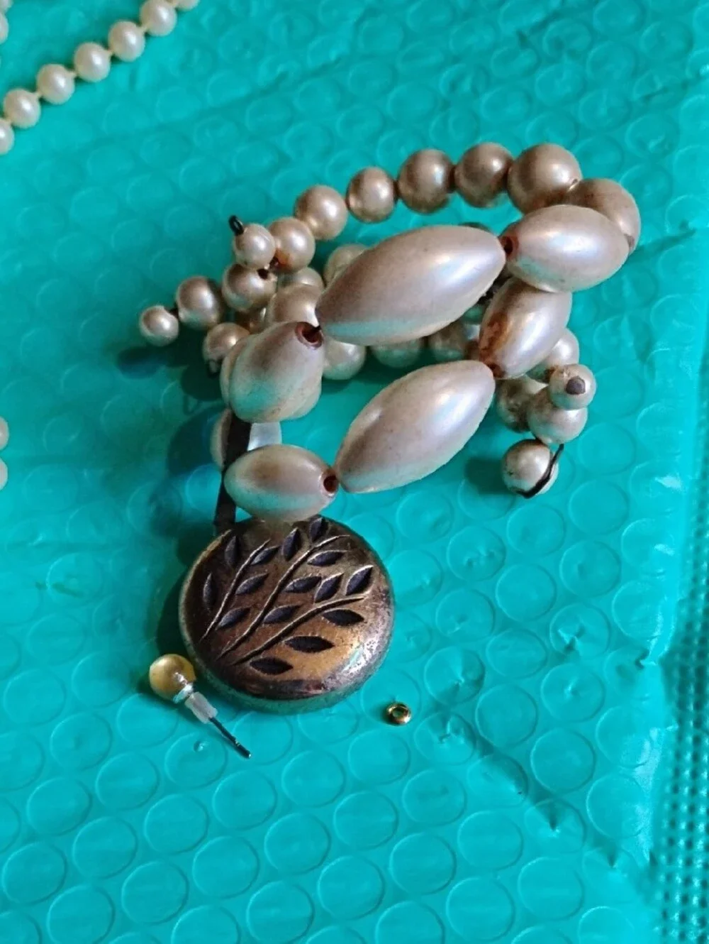 Assorted Women’s Faux Pearl and Gold-Tone Necklace Set - White and Gold